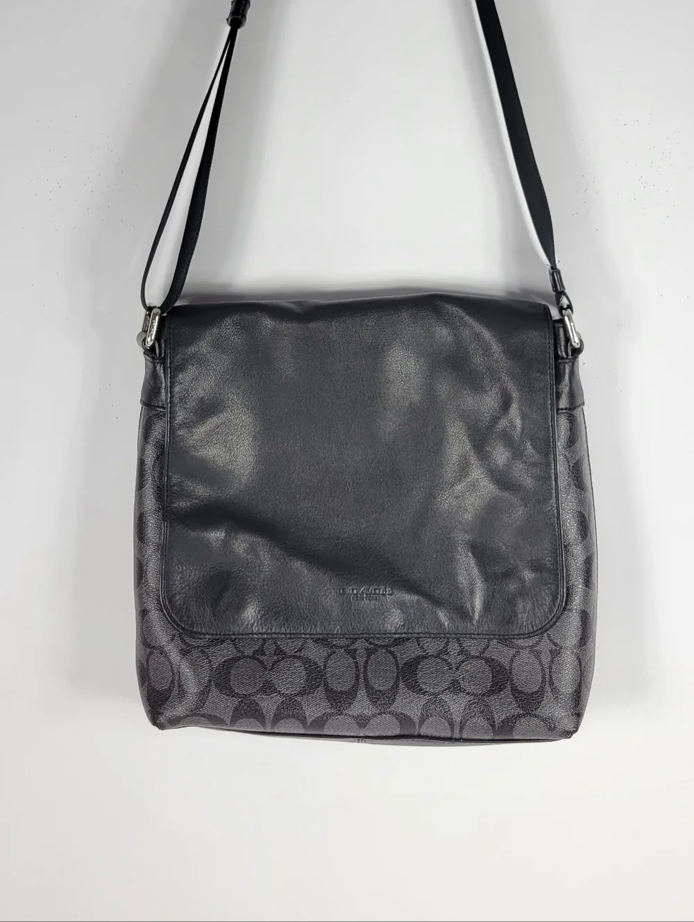 Coach Men’s Black Signature Crossbody Messenger Bag #822